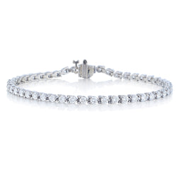 Ladies 18kt White Gold Diamond "Tennis Bracelet". 47 x 3.50ct Tw