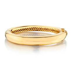 Ladies 18kt Yellow Oval Gold Bangle / Bracelet. Weight: 86.5 grams.