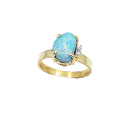 18kt Yellow Gold Opal and Diamond Ring