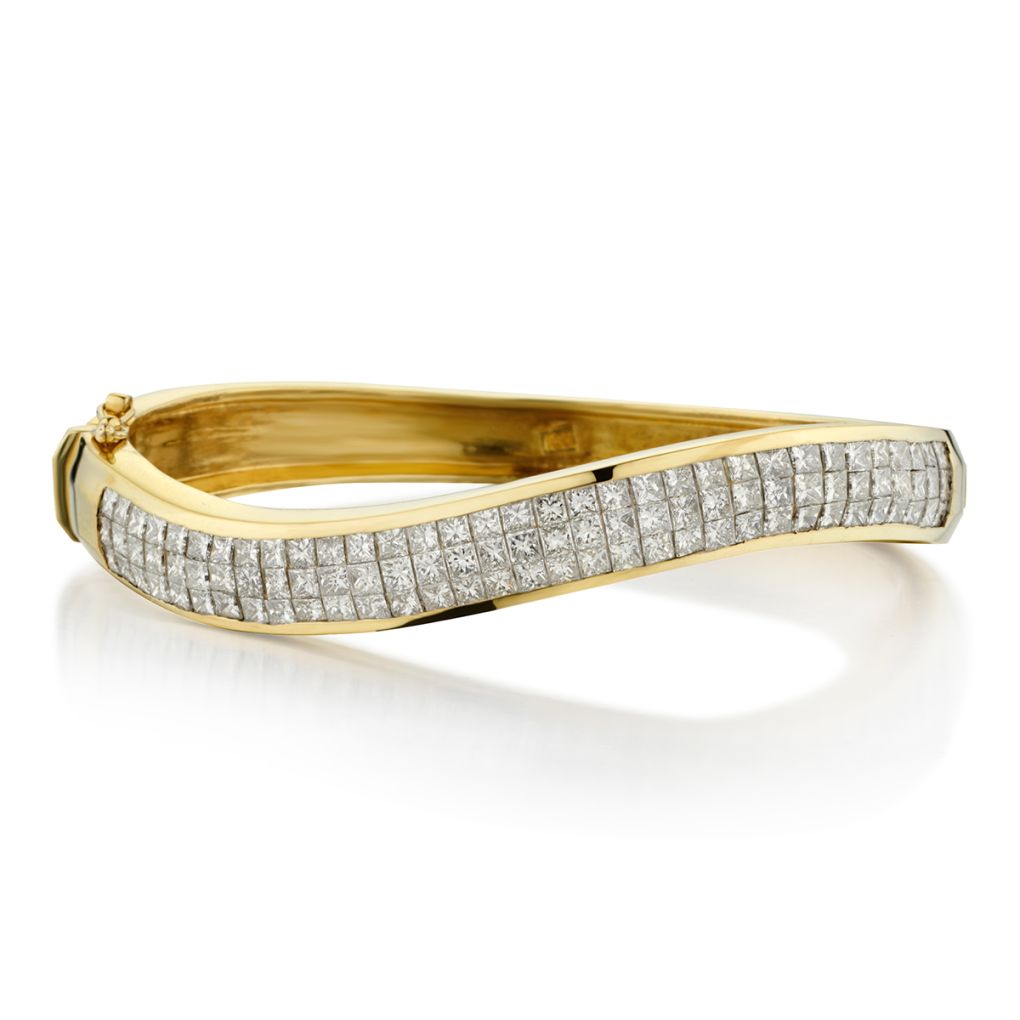 18K YG DIAMOND PRINCESS BANGLE