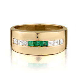 Ladies 18kt yellow gold Green Emerald and Diamond ring.