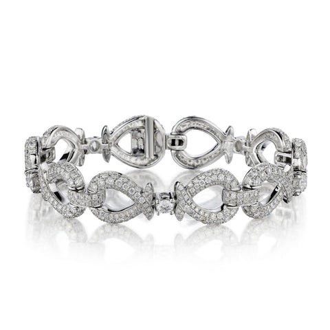 Ladies 18kt W/G Diamond Bracelet Featuring 8.00ct Tw Brilliant cut Diamonds