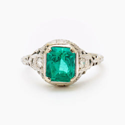 Vintage 2.00 Carat Green Emerald & White Gold Ring