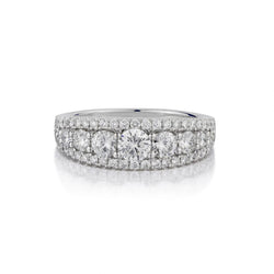 1.50 Carat Total Weight Round Brilliant Cut Diamond Tapered Band