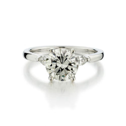 Ladies 18kt White Gold Diamond Ring. 1.76ct Brilliant Cut