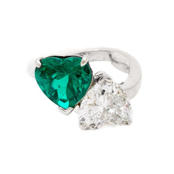 Royal De Versailles Heart-Shape Diamond & Green Emerald Ring
