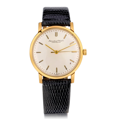 Unisex IWC Vintage Dress Watch in 18kt Yellow Gold. Case Size: 33mm