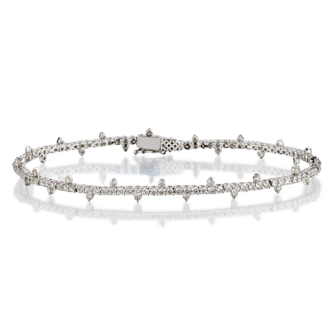 18kt White Gold Diamond "Tennis Bracelet". 2.60ct Tw
