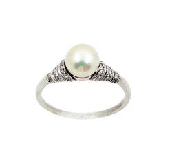 Ladies Vintage Platinum Pearl and Diamond Ring
