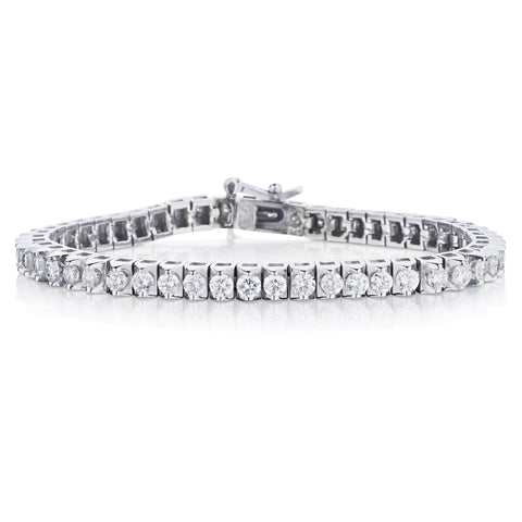 18kt White Gold Diamond Tennis Bracelet. 50 x 4.50ct Tw