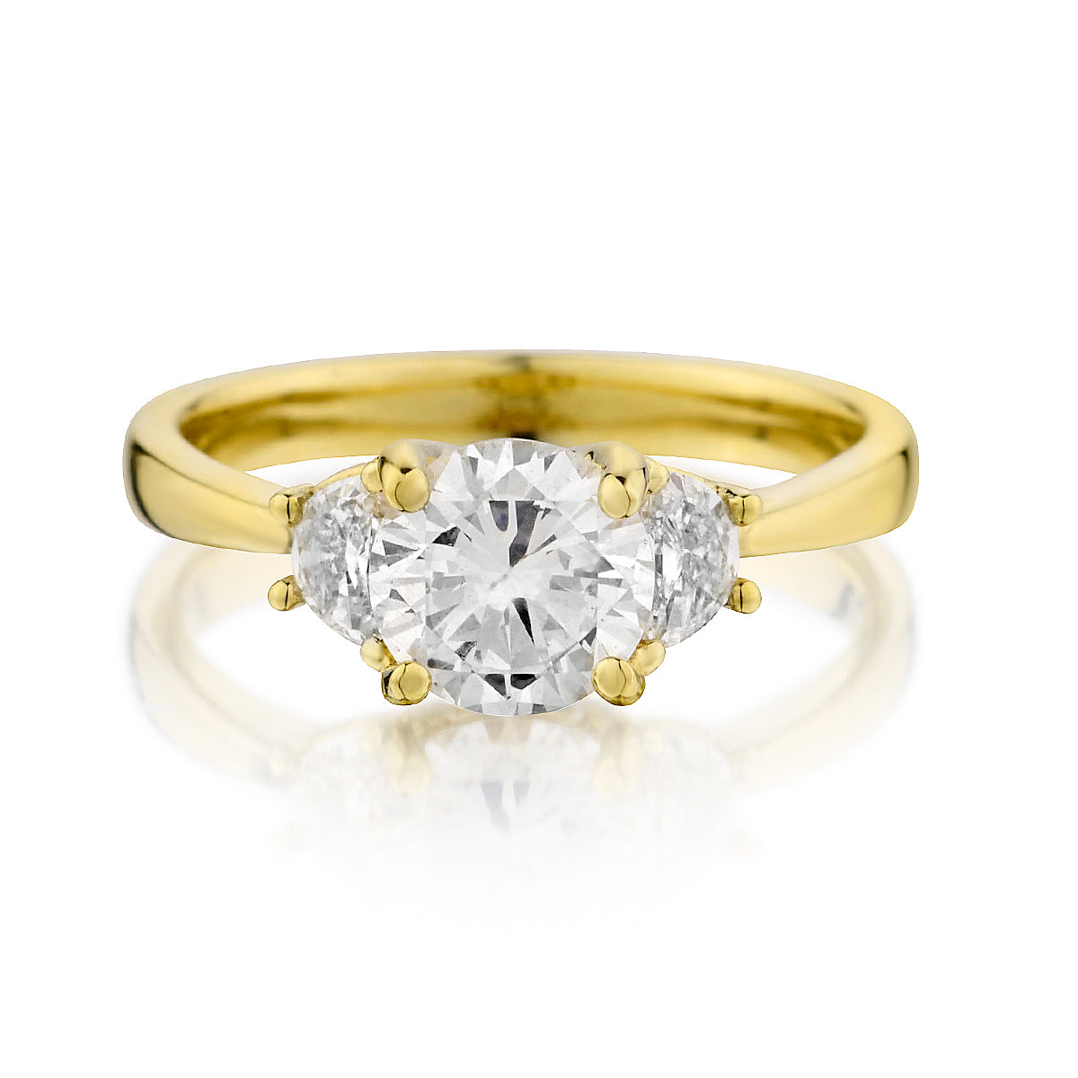 Ladies 18kt Yellow Gold Diamond Ring. 1.21 Brilliant Cut