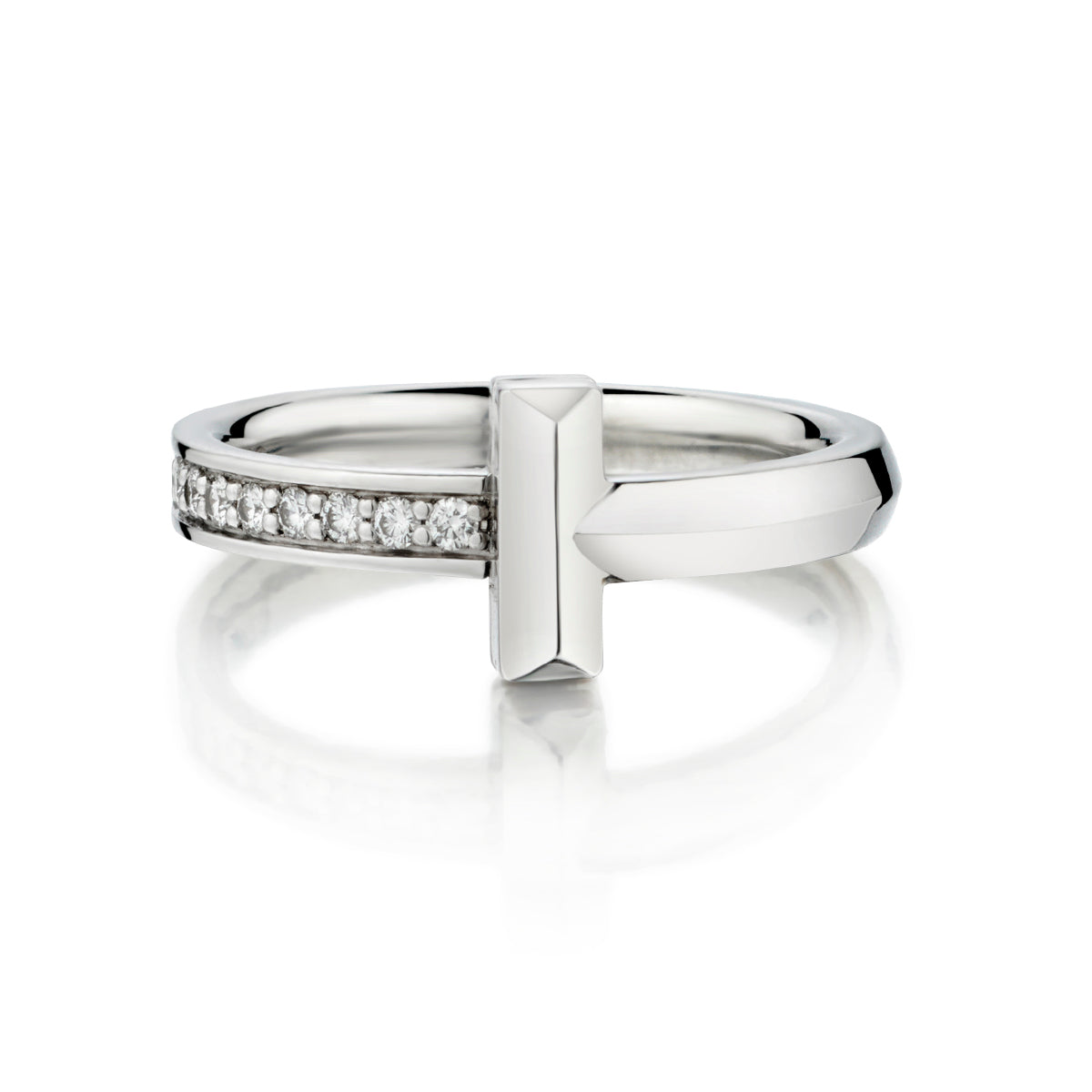 Tiffany & Co TT1 Ring in 18kt White Gold With Diamonds. Size 4-1/2