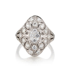 Ladies 18kt White Gold Vintage Ring. 1.20ct Tw