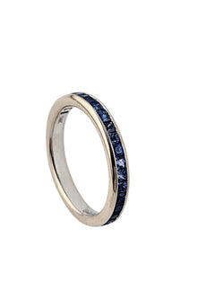 14KT WHITE GOLD SAPPHIRE BAND.