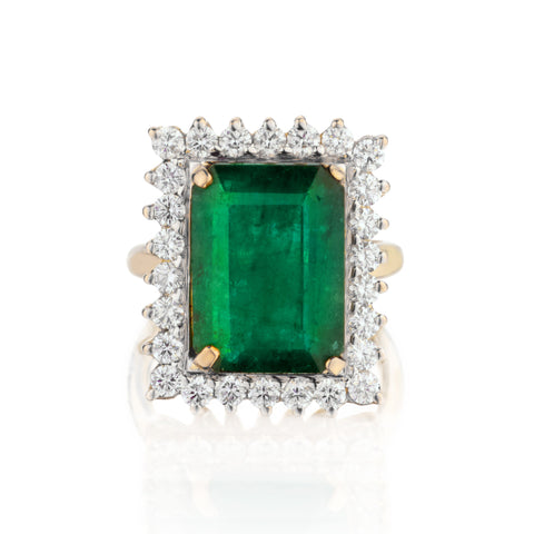 18kt Yellow Gold Green Emerald and Diamond Ring. 6.50ct Green Emerald.
