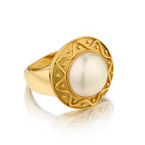 Ladies 18kt Yellow Gold Mabe Pearl Ring by Bucherer