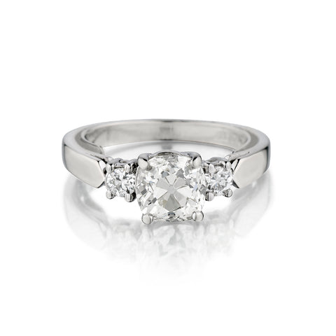 Vintage Ladies 18kt White Gold Diamond Three Stone Ring.1.20ct Tw