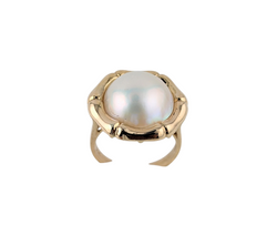 14kt Yellow Gold Mabe Pearl Ring.