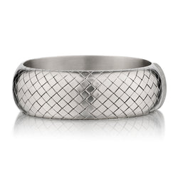 Bottega Veneta Intrecciato Bangle / Bracelet in 18kt White Gold. Weight: 79 Grams