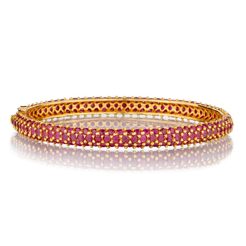 Ladies 22kt Yellow Gold Ruby Bangle / Bracelet. Weight: 22 Grams