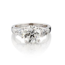 18kt White Gold Diamond Ring. 2.98 Brilliant Cut