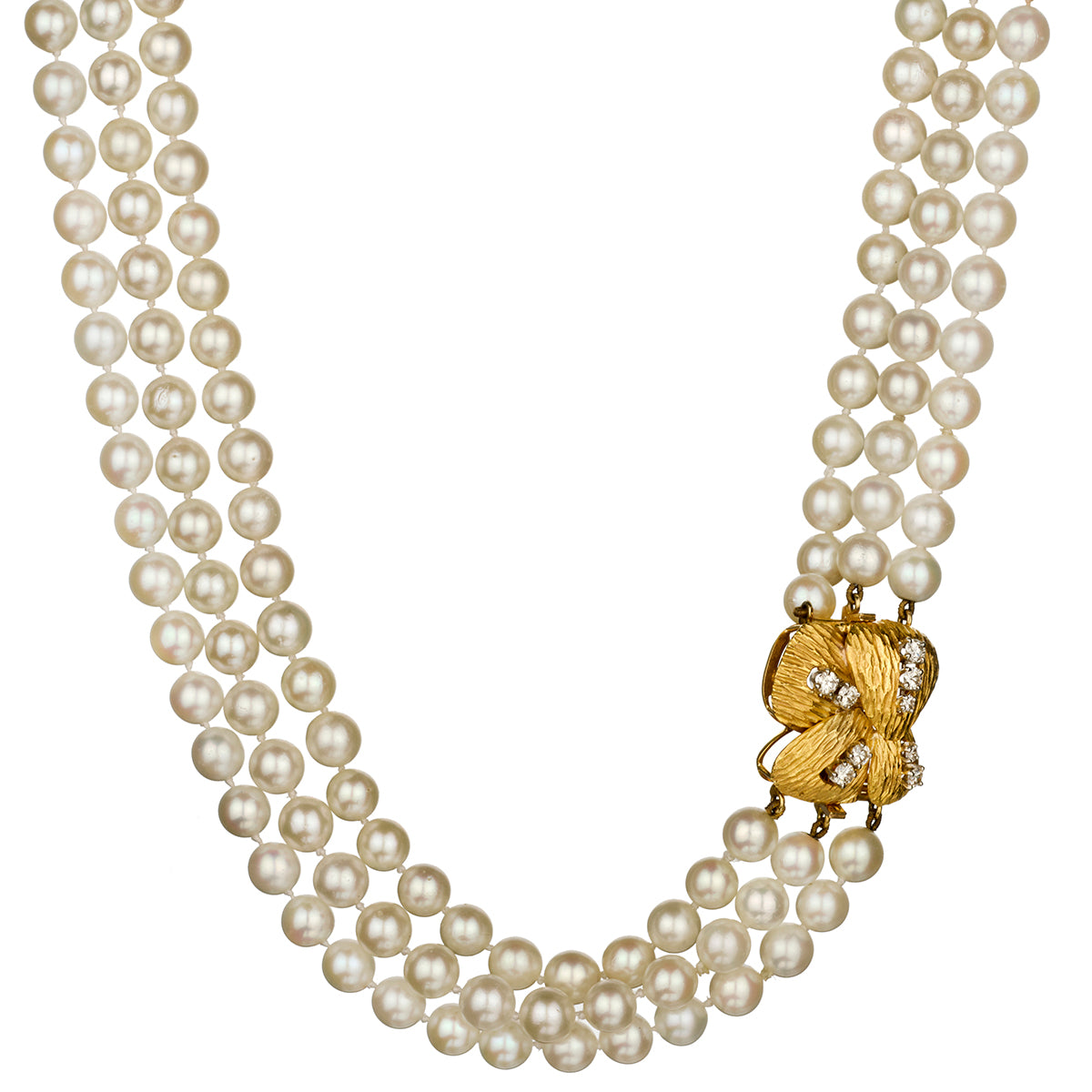 Ladies Triple Strand Pearl Necklace with 18kt Y/G Brooch / Clasp