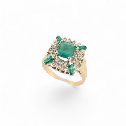 14KT YELLOW & WHITE GOLD EMERALD AND DIAMOND COCKTAIL RING
