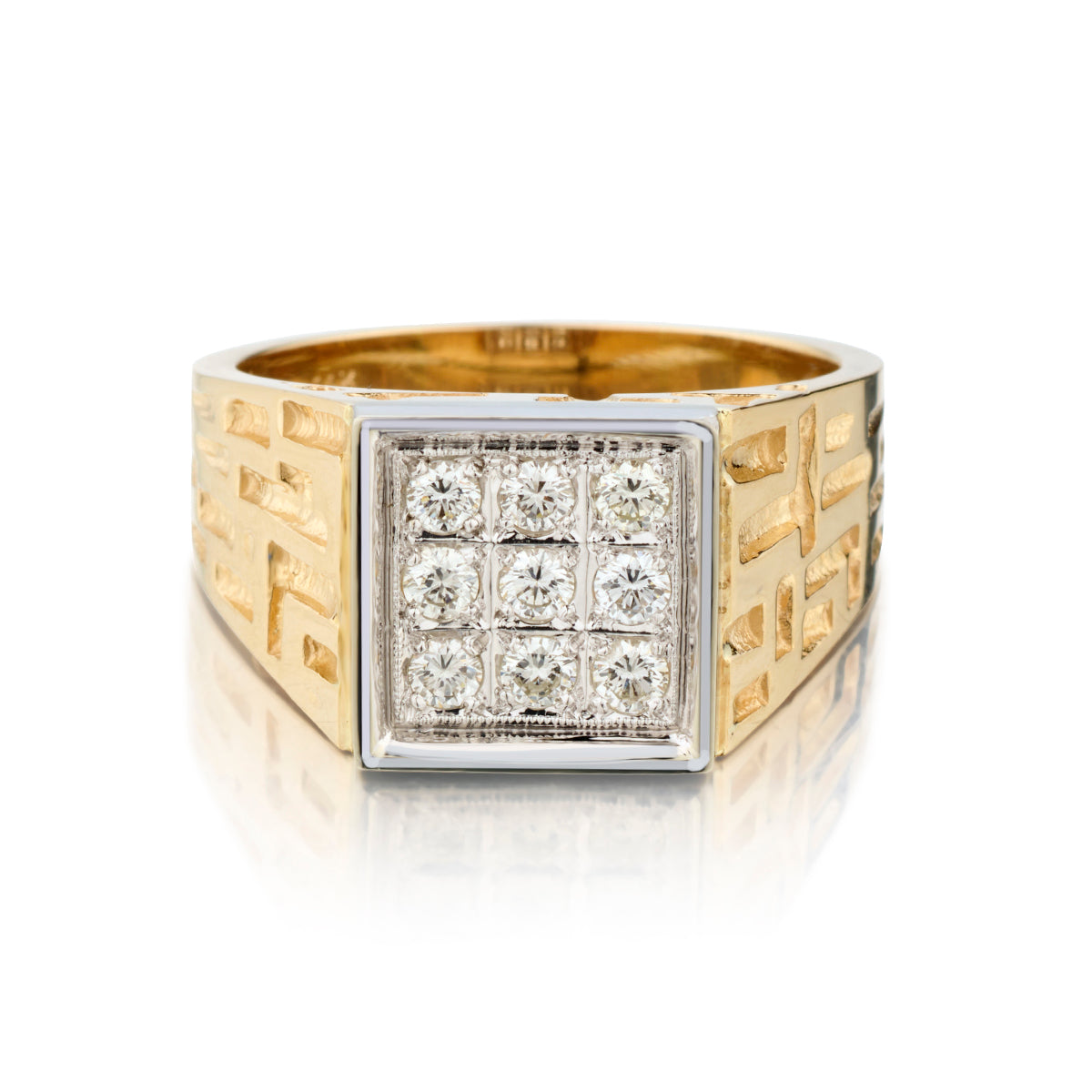 Mens 14kt Yellow Gold Diamond Ring. 0.90ct Tw
