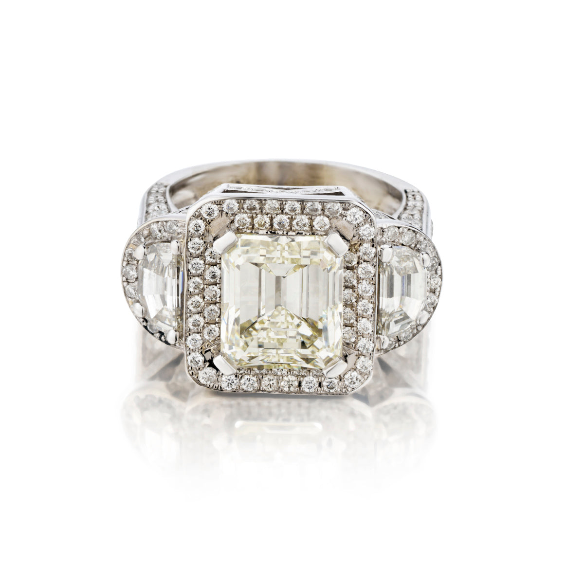 Ladies 14kt White Gold Diamond Ring. 5.30 Emerald Cut Diamond.