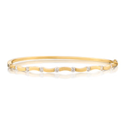 18kt Yellow Gold Diamond Bangle: 0.75ct Tw