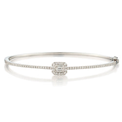 18kt White Gold Diamond Bangle. 0.85ct Tw