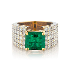 18kt White Gold Green Emerald and Diamond Ring