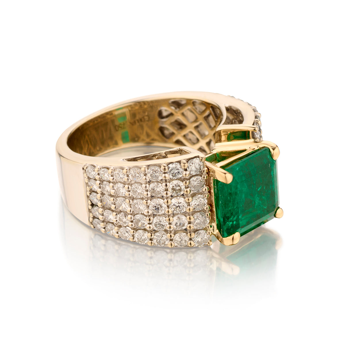18kt White Gold Green Emerald and Diamond Ring