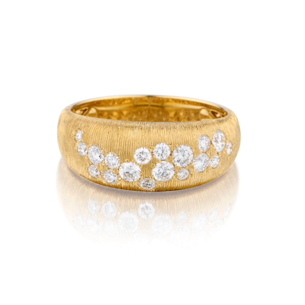 Ladies 18kt Yellow Gold Diamond Band. 0.58ct Tw
