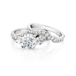 Ladies 19kt White Gold Diamond Ring. 1.80 Brilliant Cut.