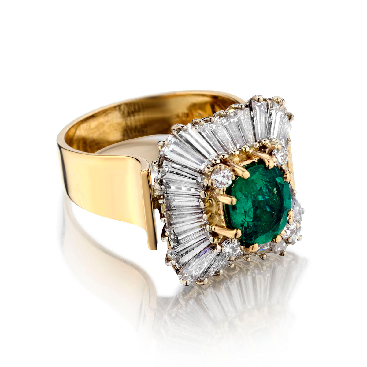 18kt Yellow Gold Green Emerald and Diamond Ring.1.80 Emerald.