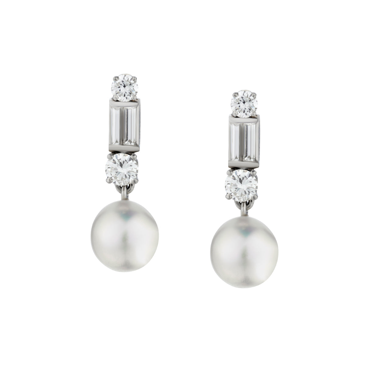 Ladies 14kt White Gold Pearl and Diamond Drop / Pendant Earrings.