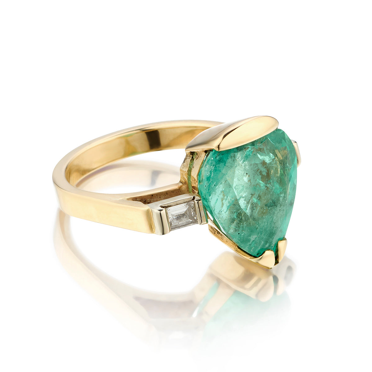 14kt Yellow Gold Green Emerald Pear Shape Ring