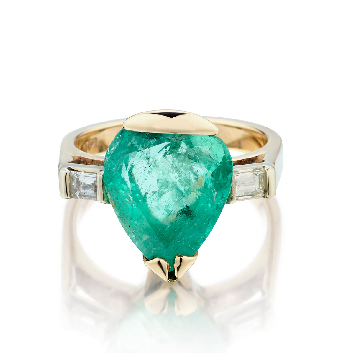 14kt Yellow Gold Green Emerald Pear Shape Ring