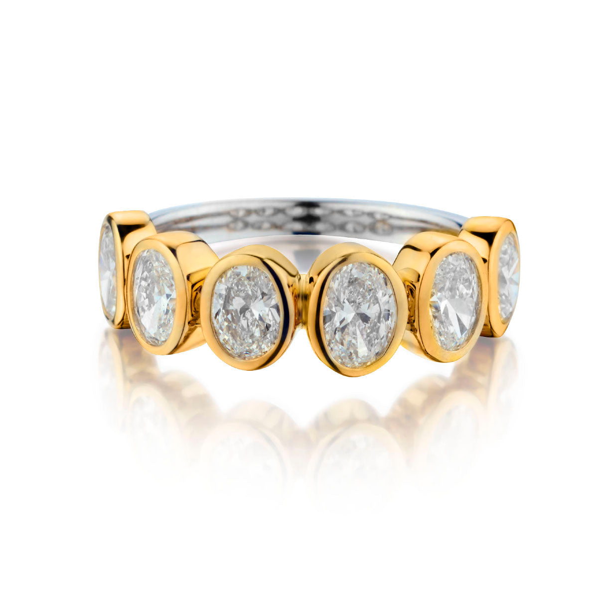 18kt Yellow Gold Diamond Ring. 6 x 1.90ct Tw Oval Cut Diamonds