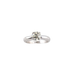 18KT WHITE GOLD DIAMOND ENGAGEMENT RING.
