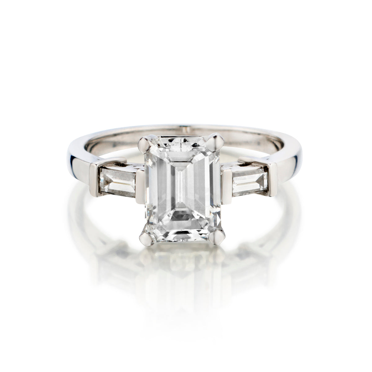 Platinum Diamond Ring. 1.90 Carat Weight.
