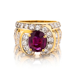18kt Yellow Gold Ruby and Diamond Ring. 3.00 ct Oval Cut Ruby