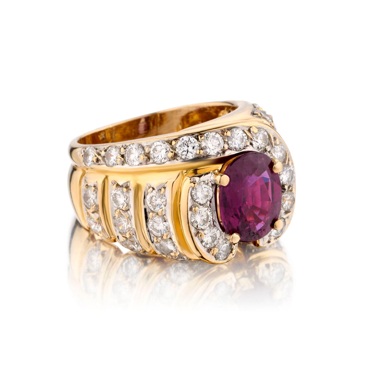 18kt Yellow Gold Ruby and Diamond Ring. 3.00 Oval Cut Ruby
