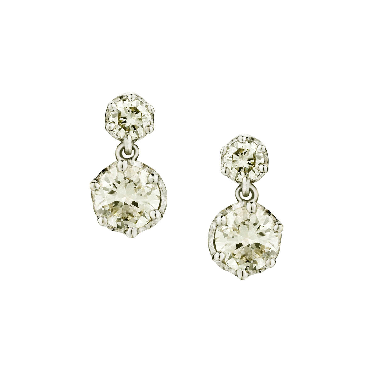14kt White Gold Diamond Stud Earrings. 4 x 3.60ct tw