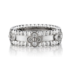 Van Cleef & Arpels Perlee Sweet Clover Ring. 18kt White Gold. VCARPGMN50