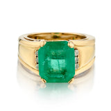 Green Emerald and Diamond Ring. 14kt Yellow Gold. - view 1