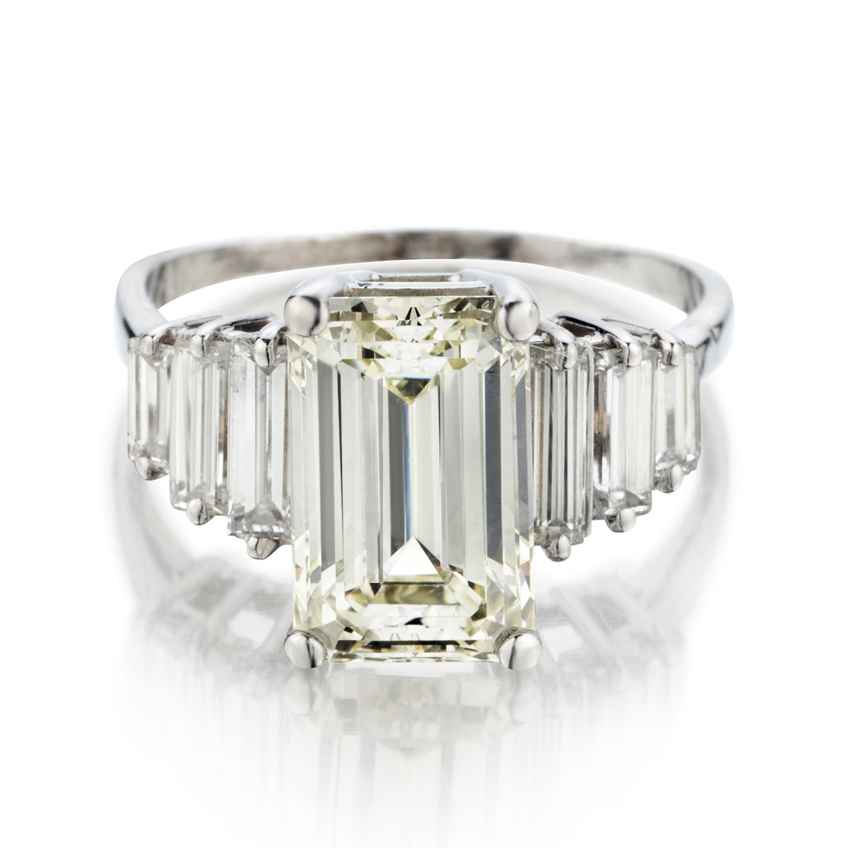 Ladies 14kt White Gold Emerald Cut Diamond Ring. 4.70ct