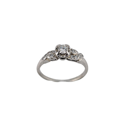 Ladies 18kt White Gold Vintage Diamond Ring  .0.18 Carat Weight Brilliant Cut Diamond.