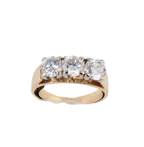 Ladies 14kt Yellow Gold 3-Stone Trinity Ring. 1.20ct Tw